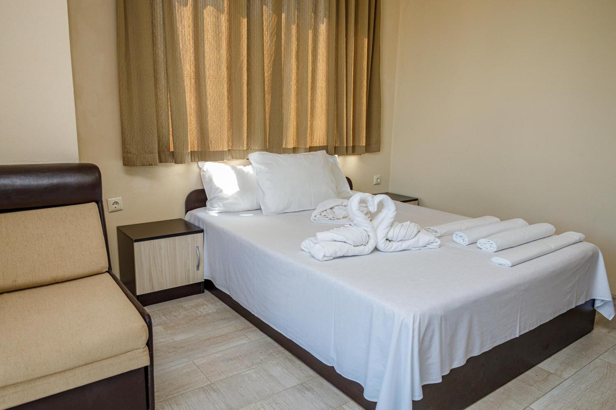 Family Hotel Silitur Achtopol Exterior foto